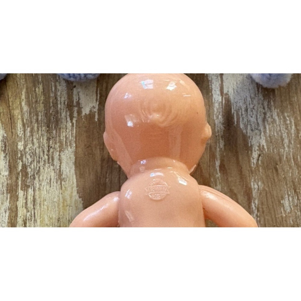 Vintage Irwin hard plastic kewpie type doll side glance eye + handmade outfit - Picture 4 of 6